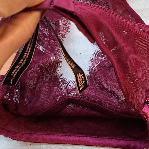 BUY 1 GET 1 FREE VICTORIA SECRET VERY SEXY BRA - Picture 9 of 11